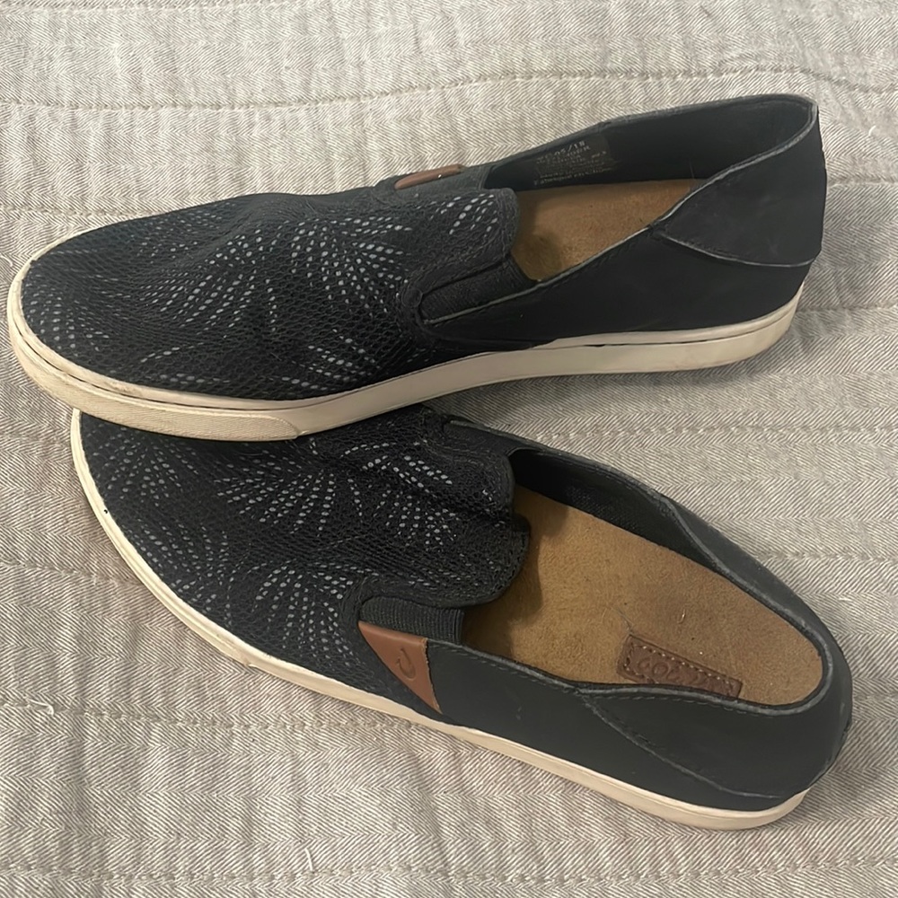 Olukai womens slip on size 9.5